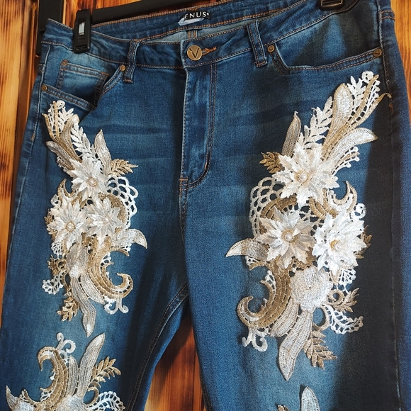 Venus Women's Floral And Pearl Embellished Skinny Jeans Size 16 - Picture 2 of 14